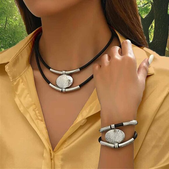 Black & Silver Rope Oval Acrylic Pendant Necklace And Bracelet Set For Women - Picture 4 of 6